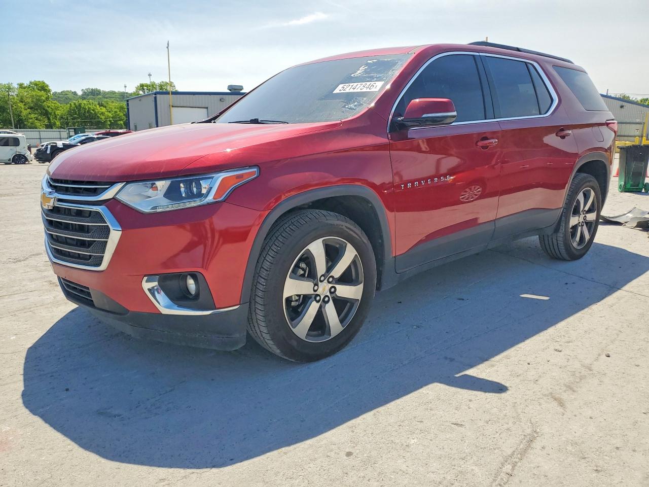 2019 Chevrolet Traverse LT, VIN 1GNERHKW2KJ123699 — Side