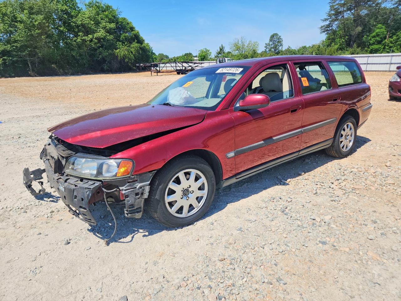 2003 Volvo V70 2.4L, VIN YV1SW61T632310305 — Front end