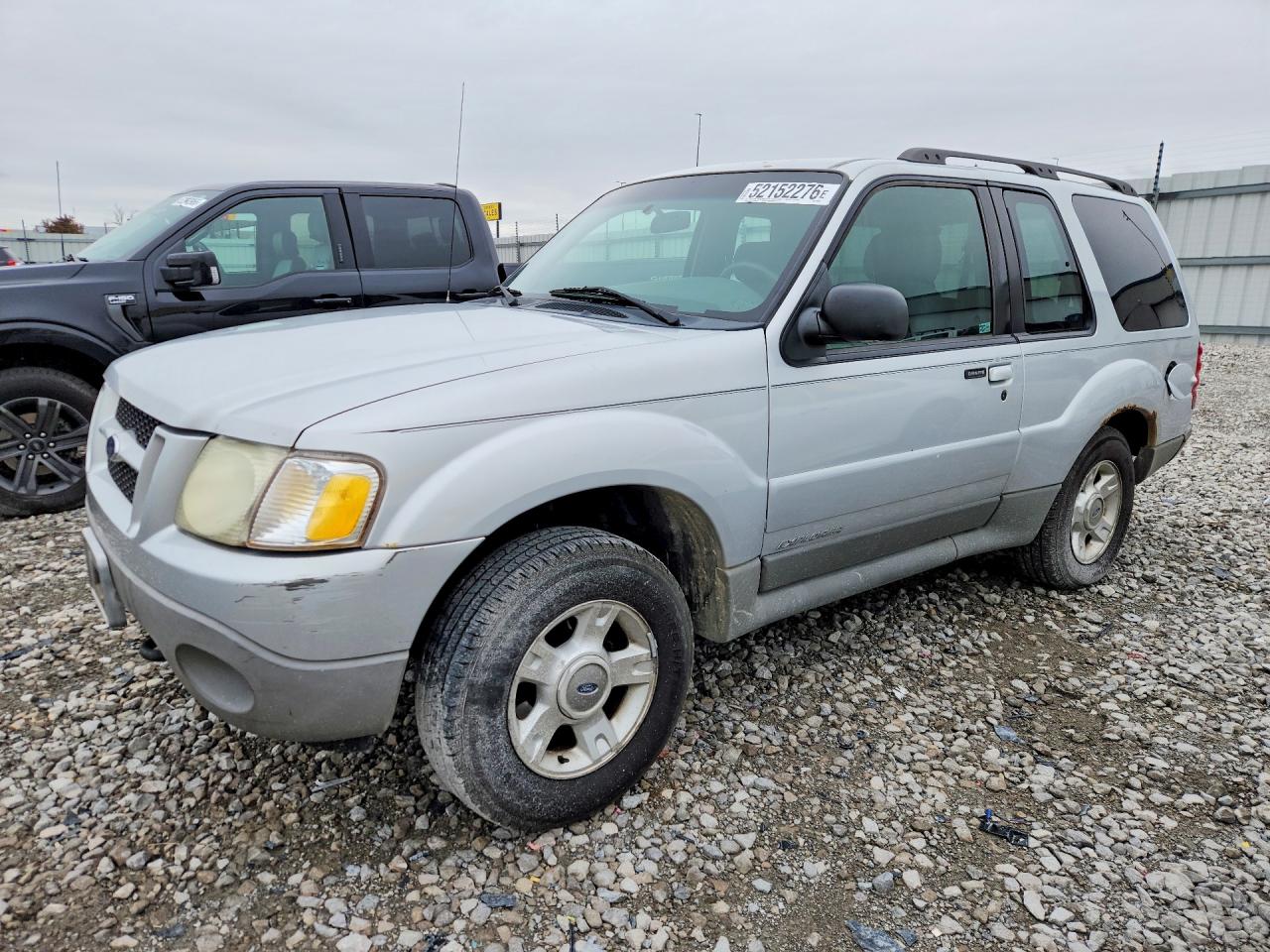 2001 Ford Explorer Sport, VIN 1FMYU60E41UC64303 — Side