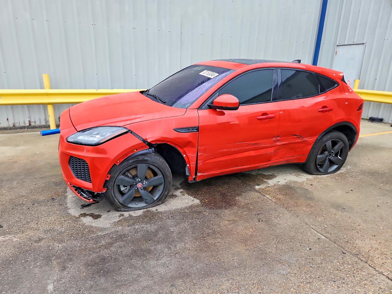 2020 Jaguar E-Pace Checkered Flag Edition, VIN SADF12FX2L1Z90143 — Бок