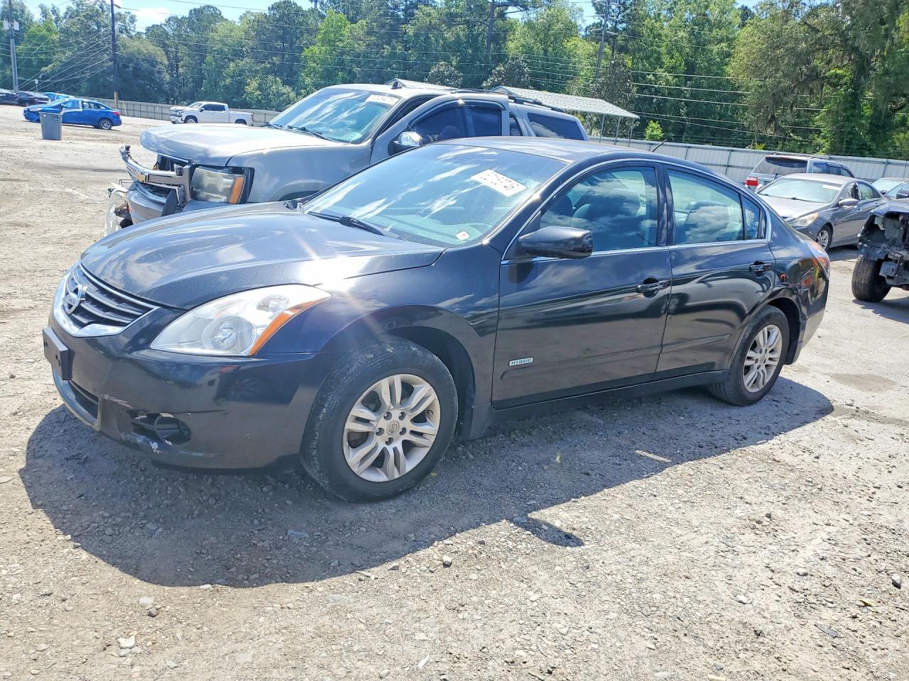 2011 Nissan Altima Hybrid, VIN 1N4CL2AP4BC104266 — Side