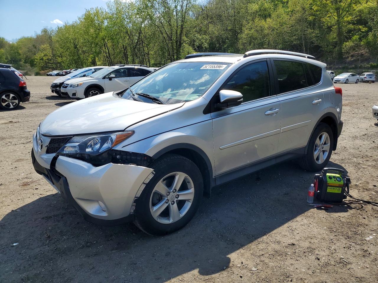 2013 Toyota RAV4 XLE, VIN 2T3RFREV2DW110175 — Front end