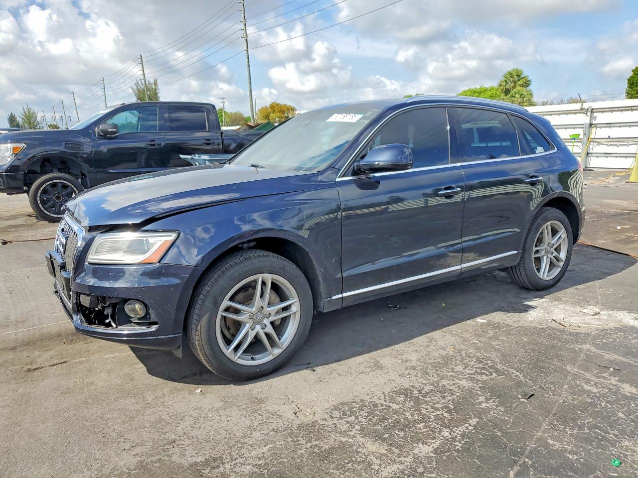 2016 Audi Q5 Premium Plus, VIN WA1L2AFP4GA044194 — Front end