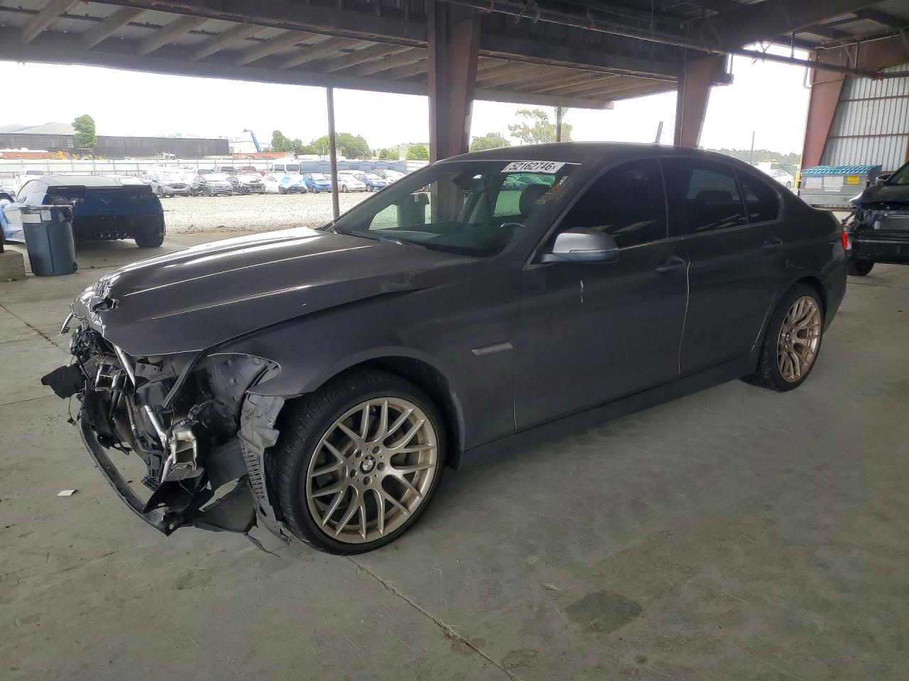 2016 BMW 5 Series 528i, VIN WBA5A5C54GG353315 — Front end