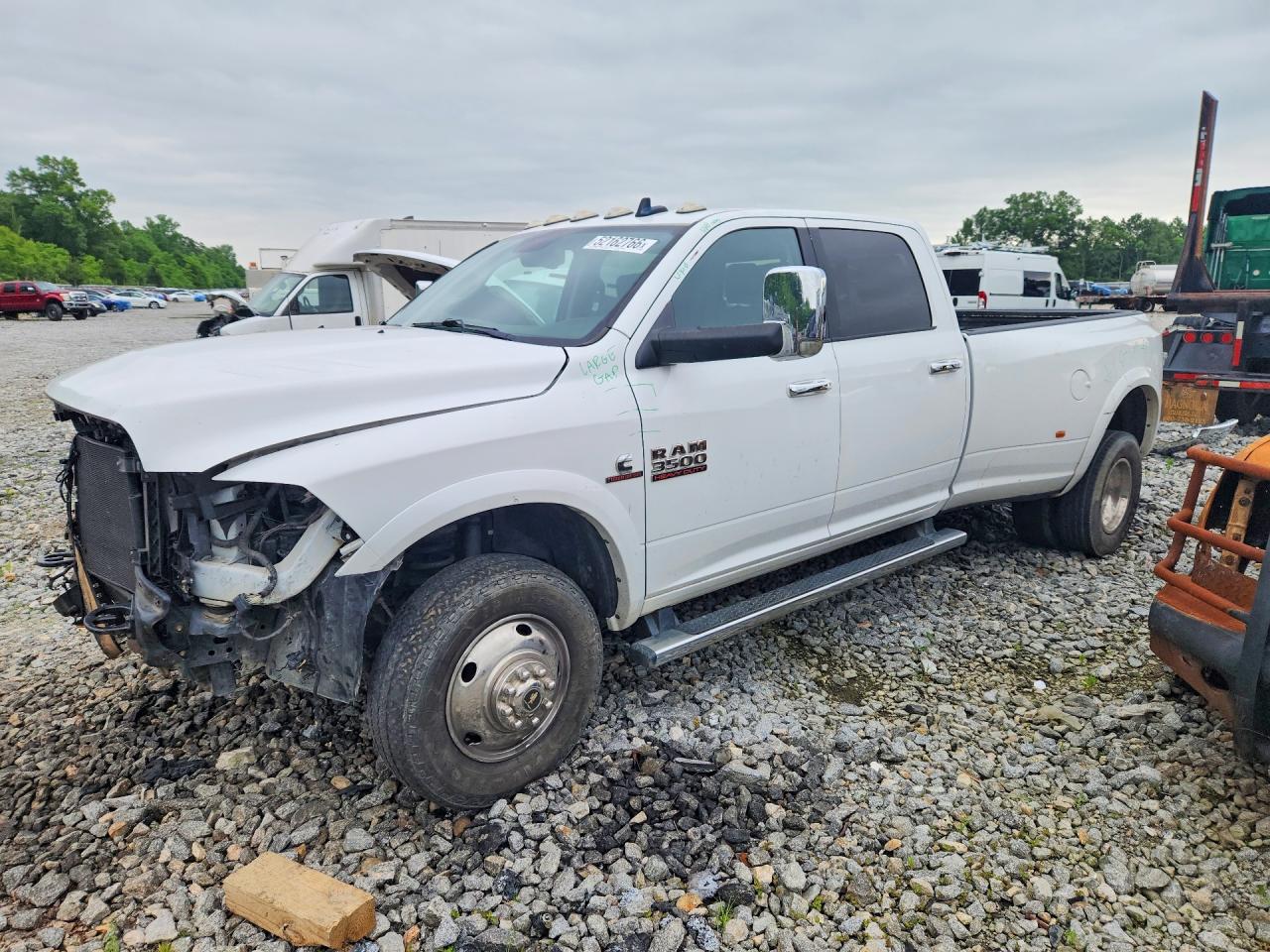 2018 Ram 3500 Laramie, VIN 3C63RRJL7JG410329 — Front end