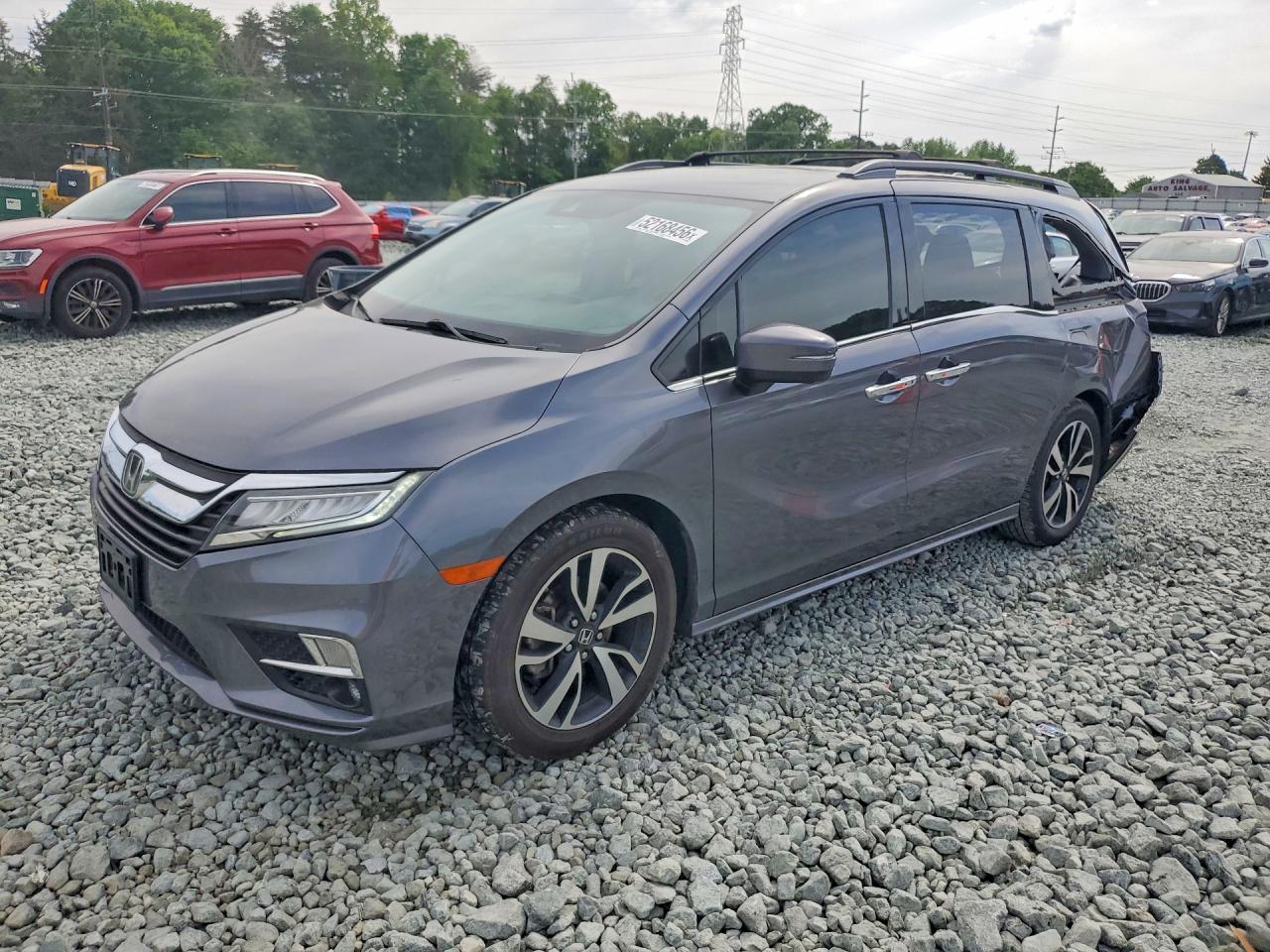 2018 Honda Odyssey Elite, VIN 5FNRL6H94JB000252 — Rear end