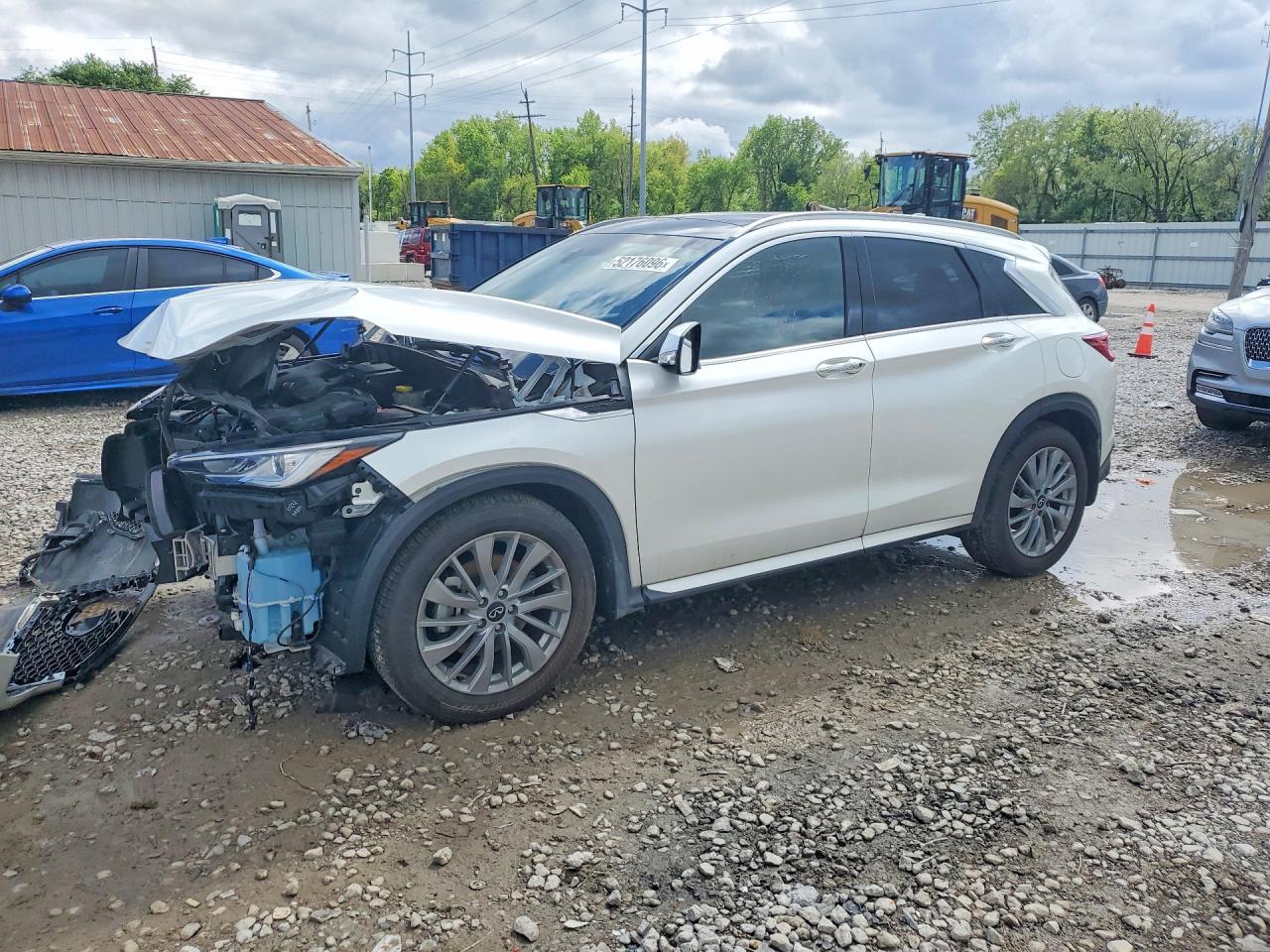 2023 Infiniti QX50 Luxe, VIN 3PCAJ5BB7PF110908 — Front end