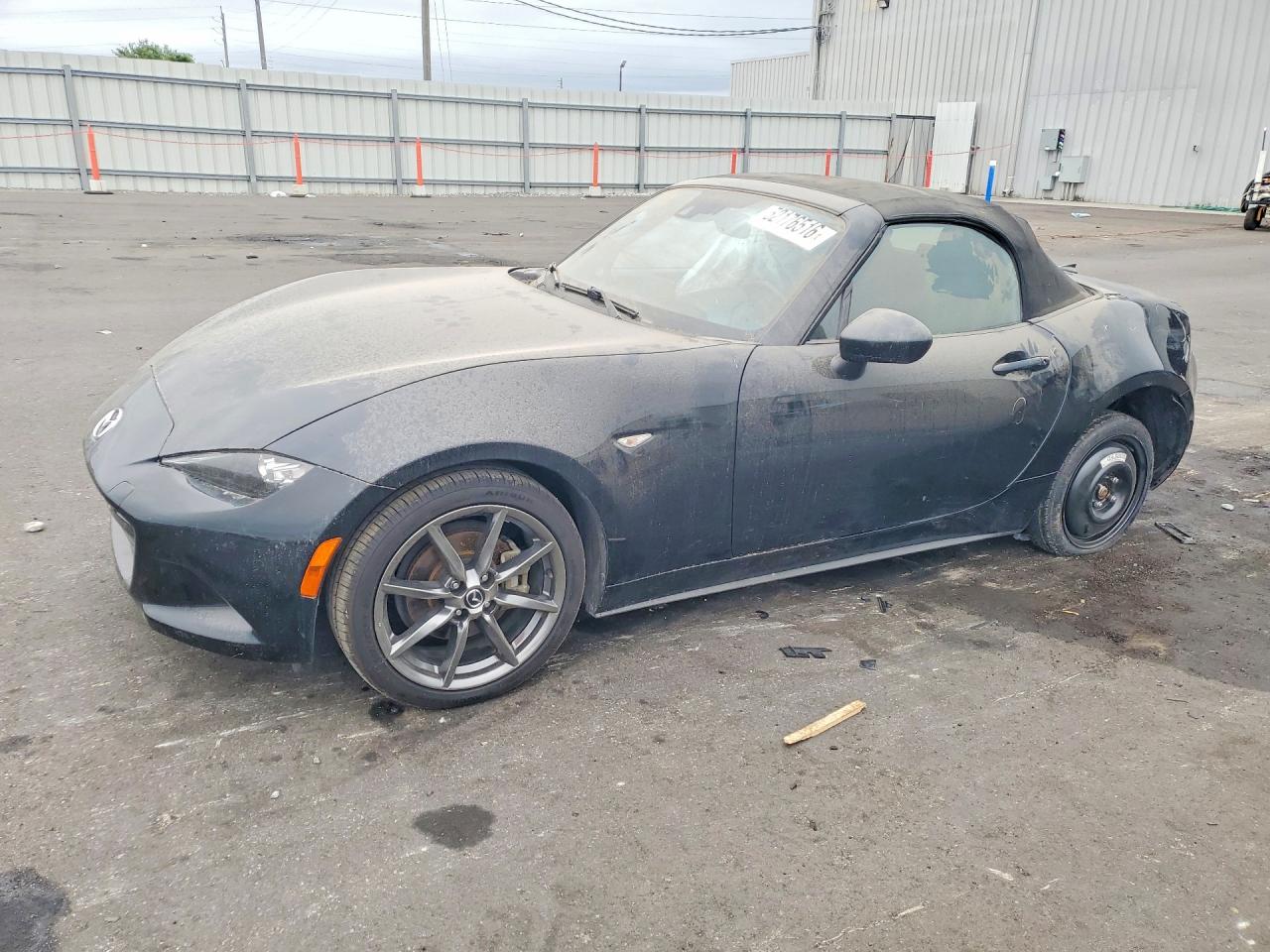 2016 Mazda MX-5 Miata Grand Touring, VIN JM1NDAD78G0118377 — Rear end