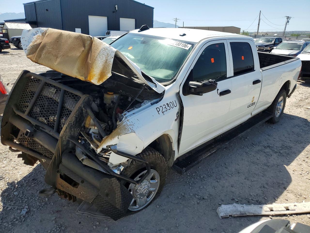 2024 Ram 2500 Tradesman, VIN 3C6UR5HL8RG226452 — Перед
