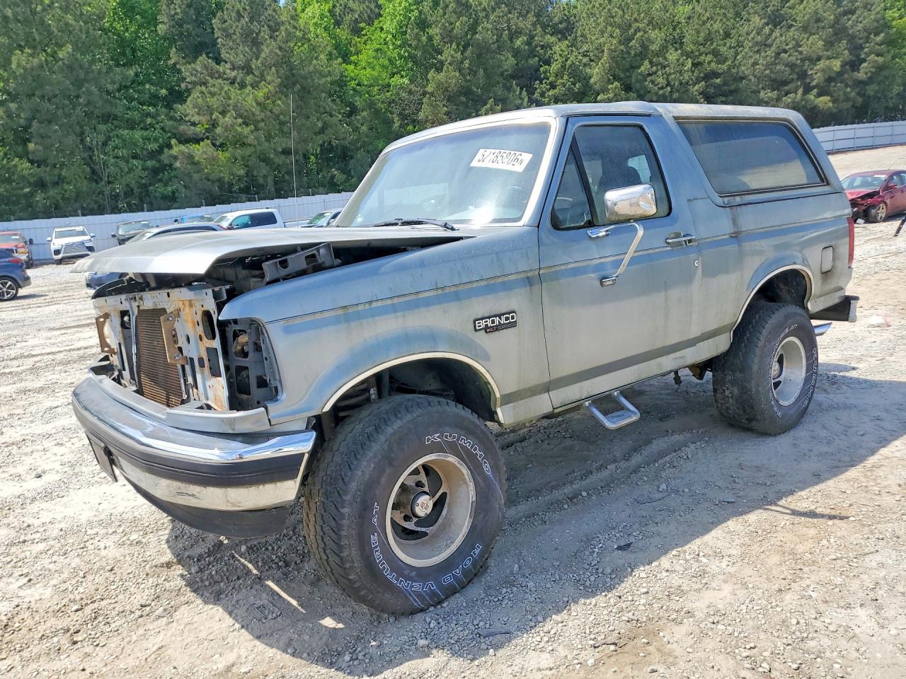 1993 Ford Bronco, VIN 1FMEU15NXPLB08652 — Front end