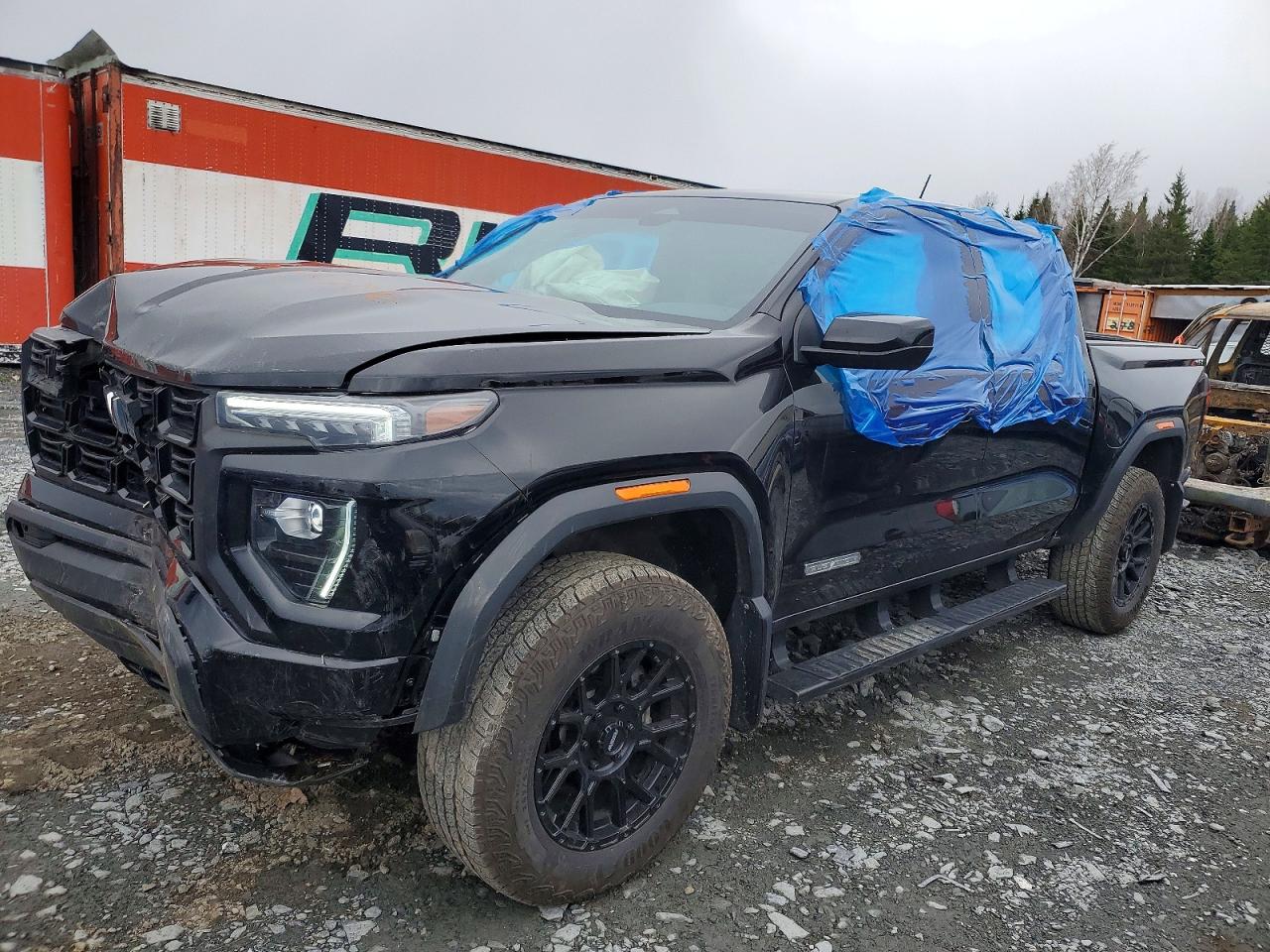 2024 GMC Canyon 4WD Elevation, VIN 1GTP6BEK7R1278274 — Front end