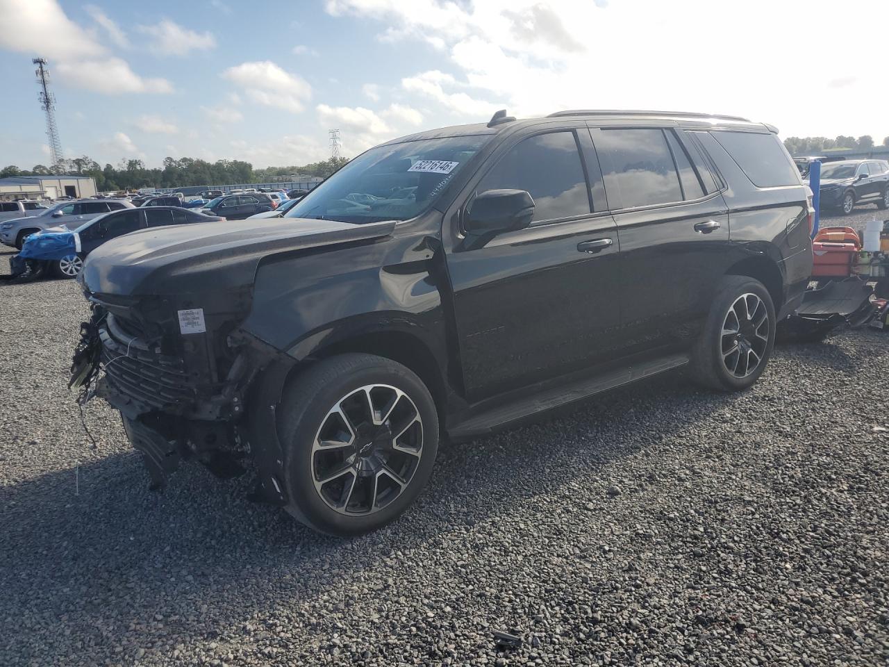 2023 Chevrolet Tahoe RST, VIN 1GNSCRKD6PR311479 — Перед
