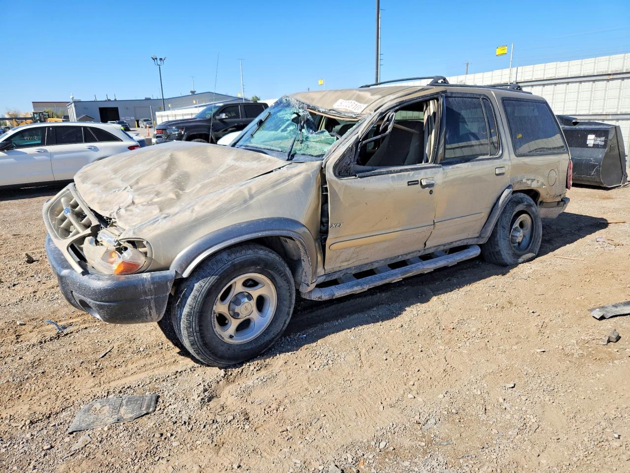 2001 Ford Explorer XLT, VIN 1FMZU73E81ZA27404 — Rollover