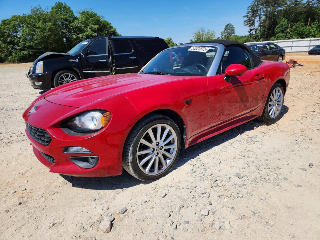 2018 FIAT 124 Spider Lusso, VIN JC1NFAEK3J0138912 — Side