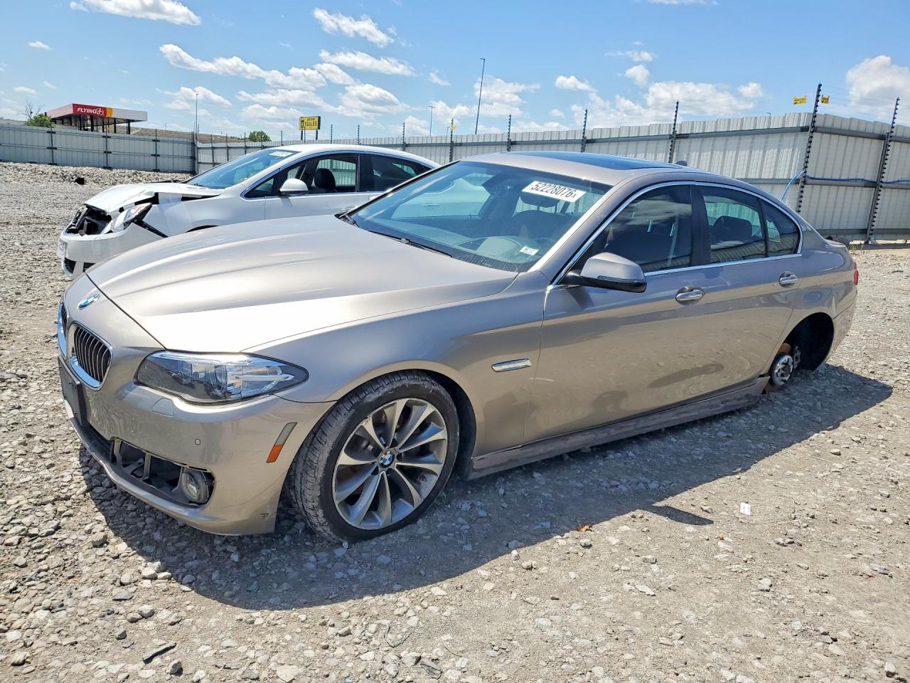 2016 BMW 5 Series 528i xDrive, VIN WBA5A7C51GG147798 — Side