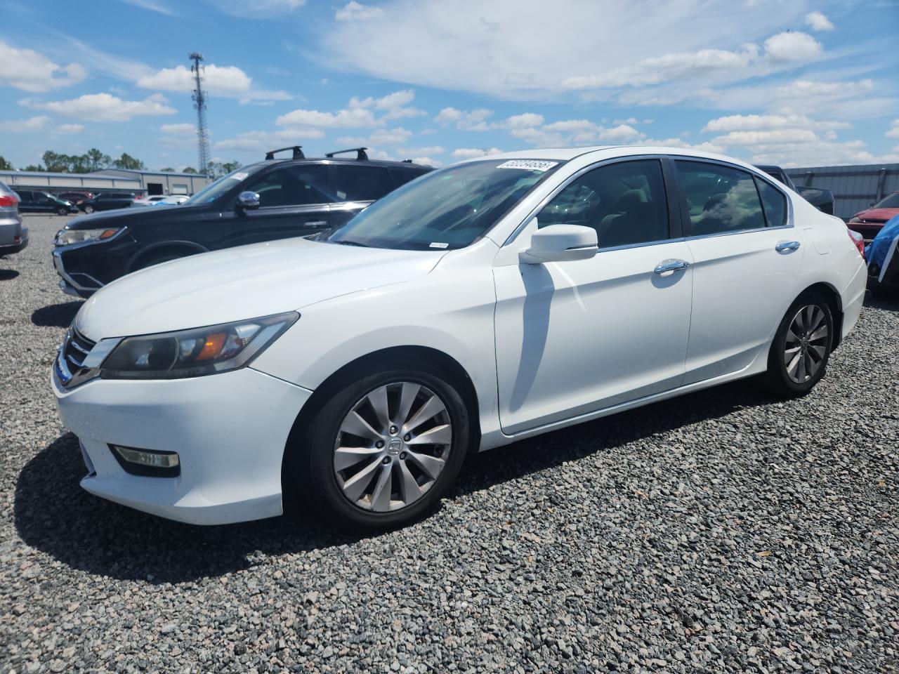 2015 Honda Accord EX-L, VIN 1HGCR2F85FA028263 — Partial repair