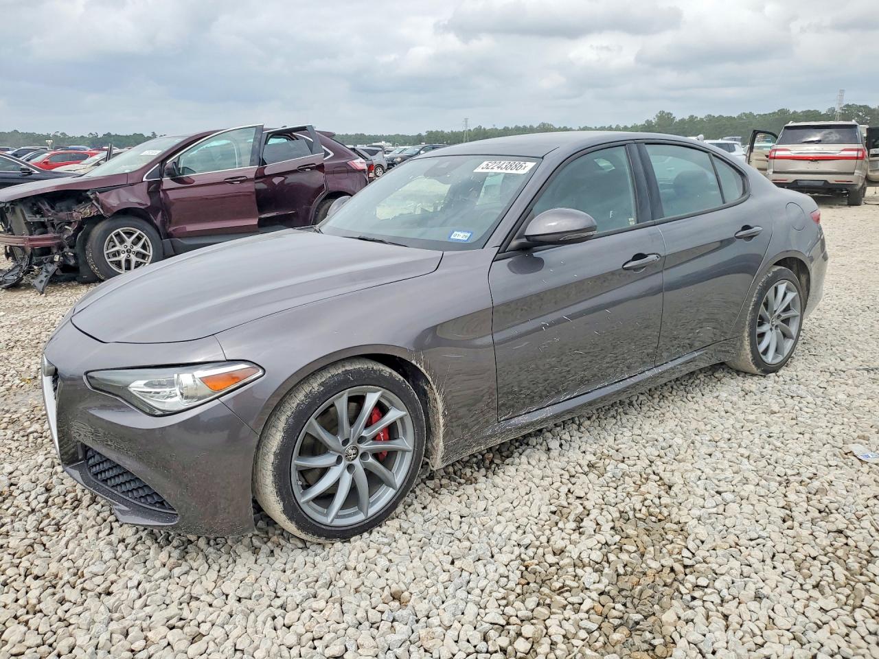2022 Alfa Romeo Giulia, VIN ZARFAMAN7N7659321 — Normal wear