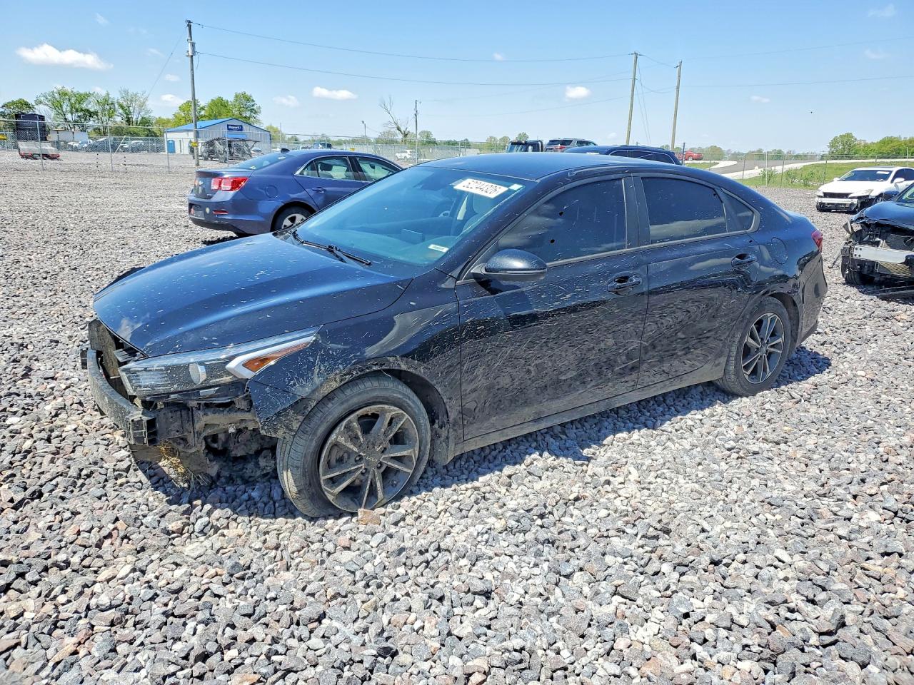 2022 Kia Forte LXS, VIN 3KPF24AD1NE495613 — Перед