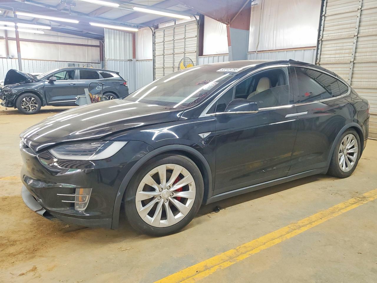 2016 Tesla Model X P90D, VIN 5YJXCAE4XGFS00192 — Front end