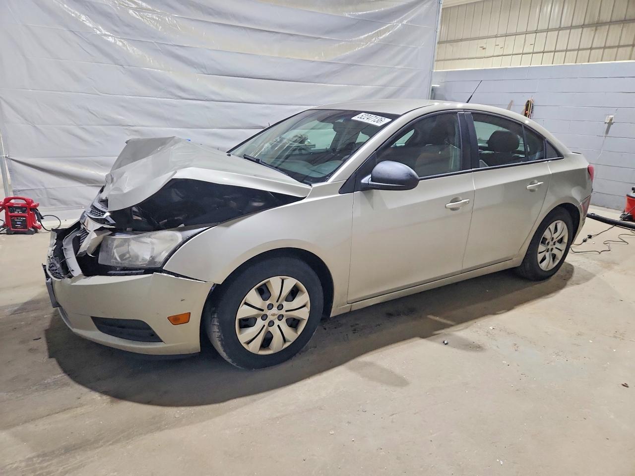 2014 Chevrolet Cruze LS, VIN 1G1PA5SH5E7227185 — Front end