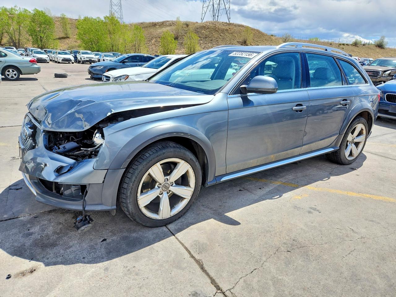 2013 Audi allroad A4 Premium Plus, VIN WA1UFAFL6DA117177 — Перед