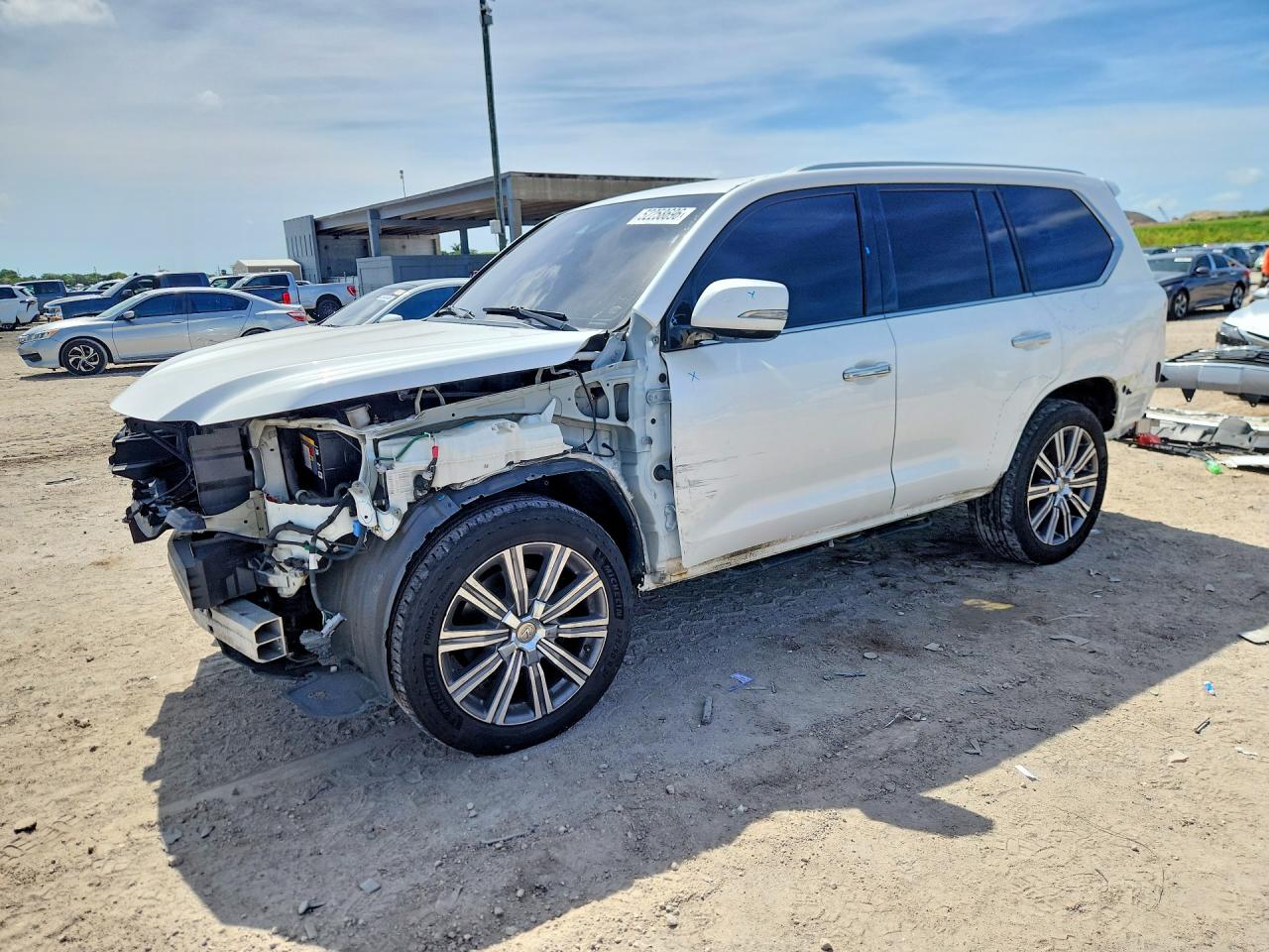 2017 Lexus LX 570, VIN JTJHY7AX4H4224633 — Front end