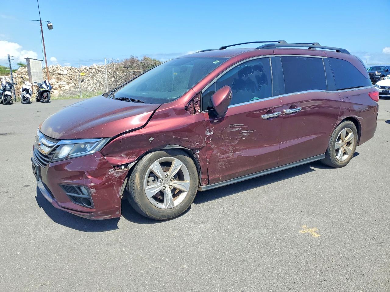 2020 Honda Odyssey EX-L, VIN 5FNRL6H77LB074105 — Front end