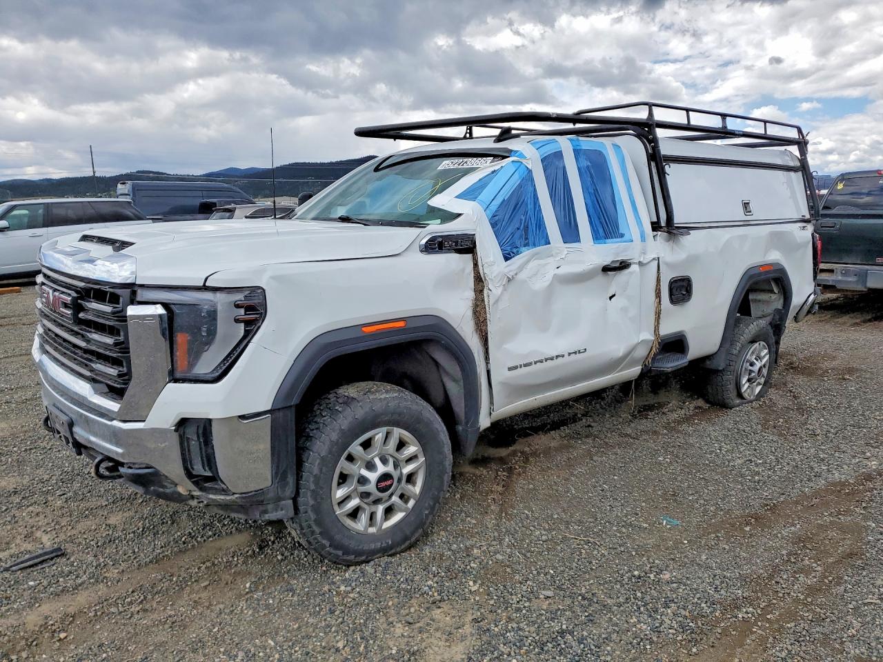 2024 GMC Sierra 2500HD Pro, VIN 1GT09LE71RF149119 — Side