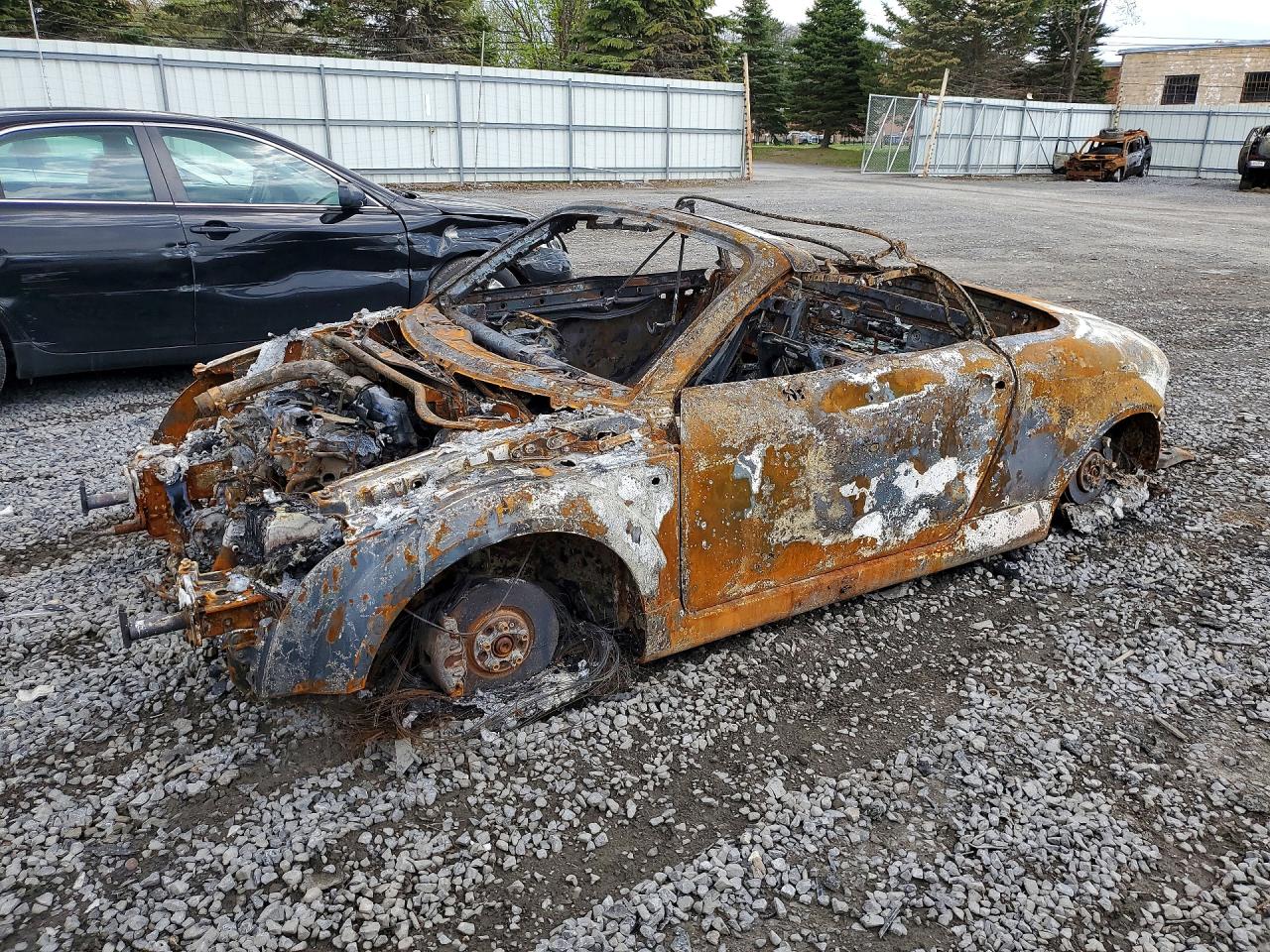 2002 Audi TT, VIN TRUUT28N921001140 — Пожар в моторном отсеке