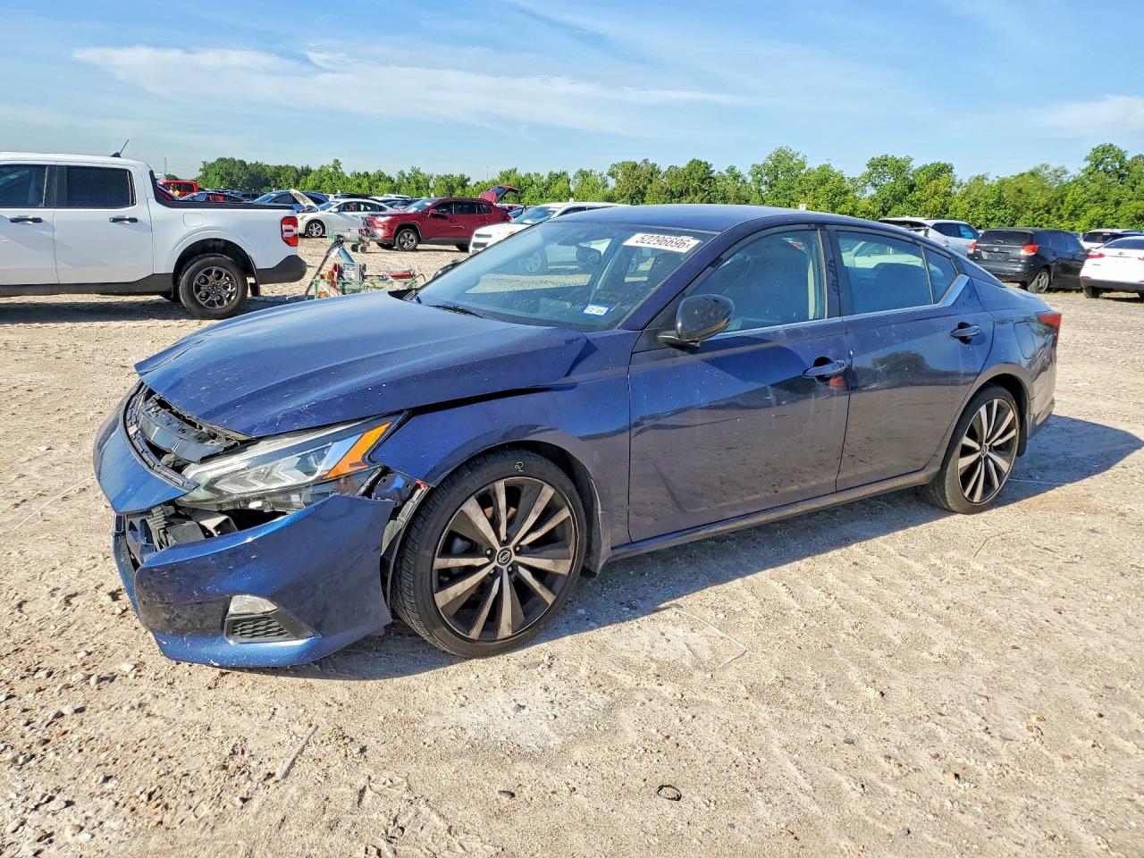 2022 Nissan Altima SR, VIN 1N4BL4CVXNN360259 — Front end