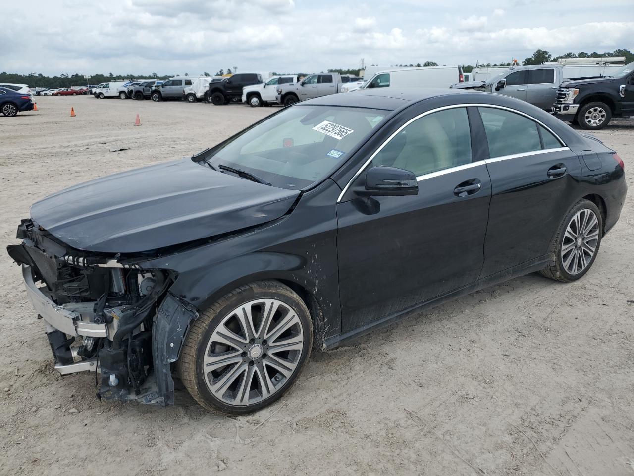 2018 Mercedes-Benz CLA 250, VIN WDDSJ4EB0JN517333 — Front end