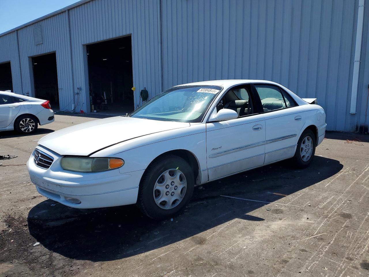 1999 Buick Regal LS, VIN 2G4WB52K4X1462264 — Зад
