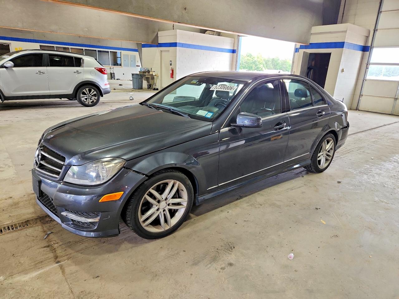 2014 Mercedes-Benz C 300 Sport, VIN WDDGF8AB2ER315208 — Rear end