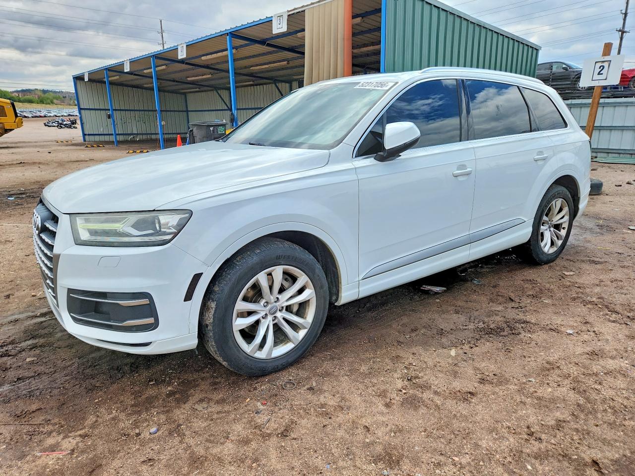 2017 Audi Q7 Premium, VIN WA1AAAF77HD008171 — Фото с аукциона