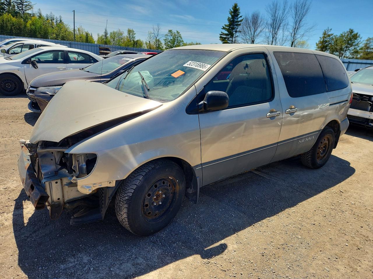 2003 Toyota Sienna CE, VIN 4T3ZF19C93U530573 — Перед