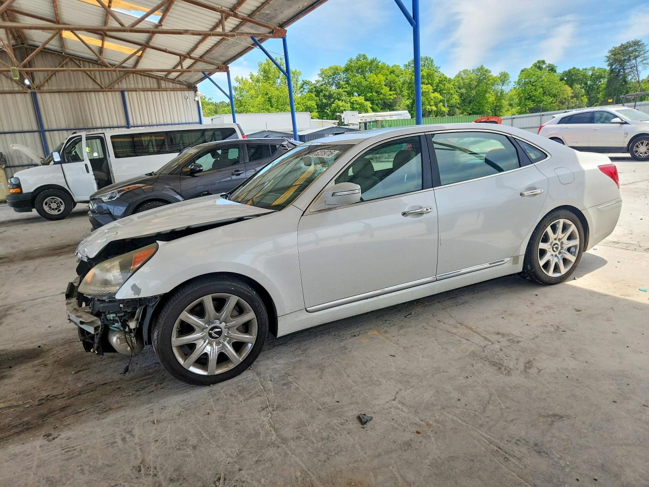 2013 Hyundai Equus Signature, VIN KMHGH4JH3DU072498 — Front end