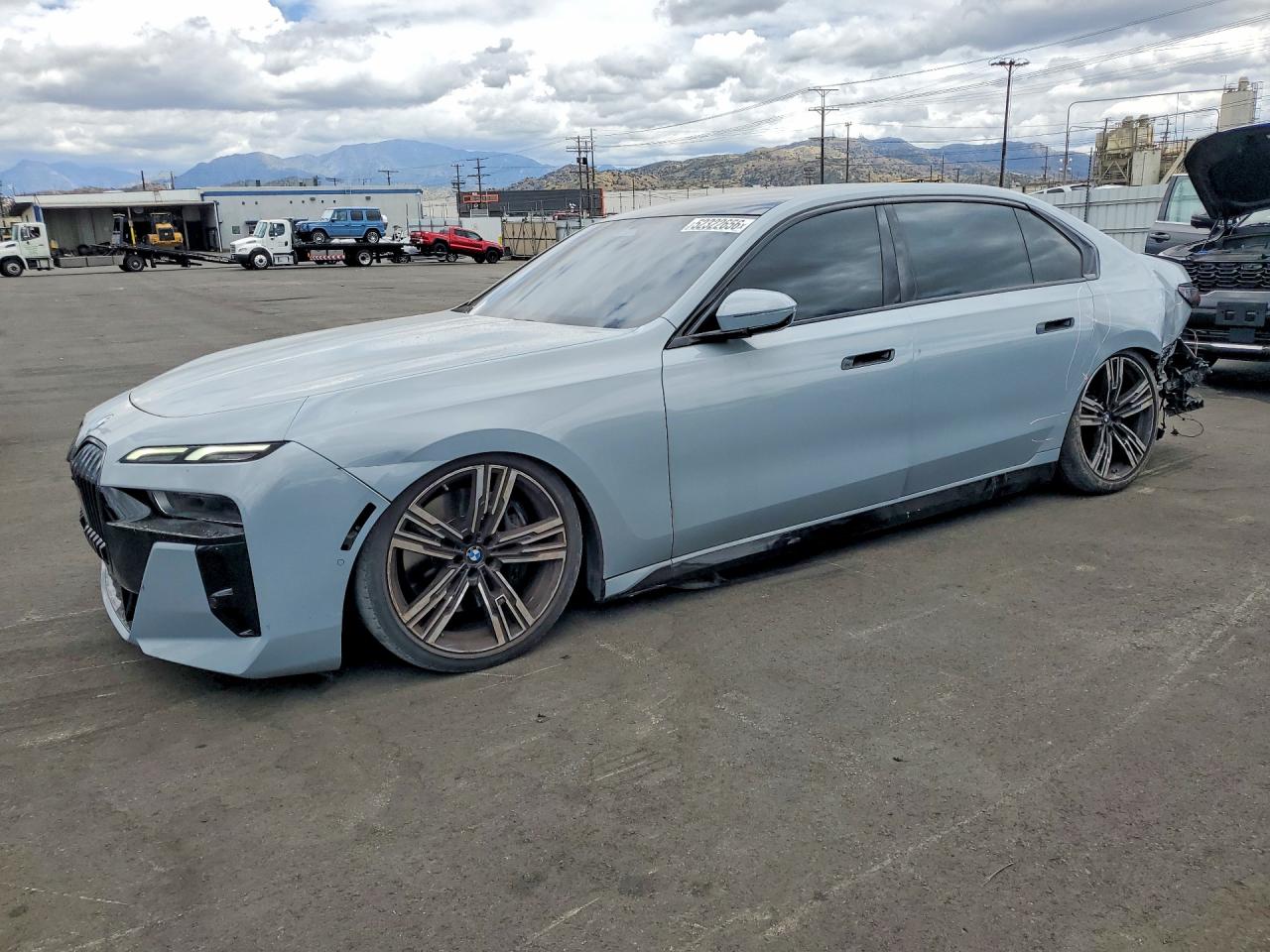 2023 BMW 7 Series 740i, VIN WBA23EH05PCL90200 — Зад