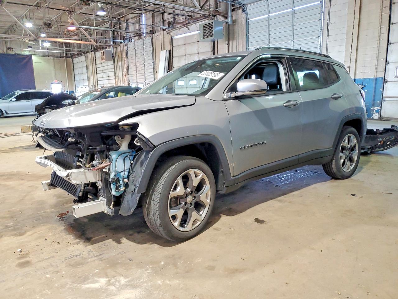 2019 Jeep Compass Limited, VIN 3C4NJDCB7KT619904 — Перед