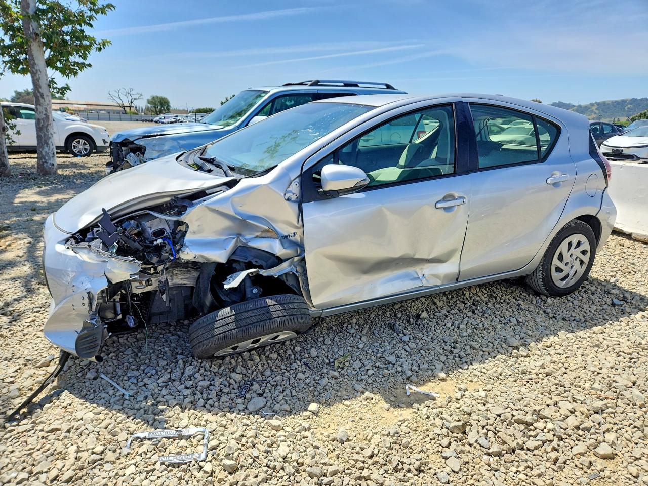 2016 Toyota Prius One, VIN JTDKDTB33G1590592 — Перед