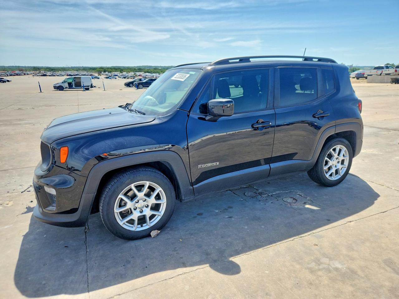 2020 Jeep Renegade Latitude, VIN ZACNJABBXLPL43160 — Перед
