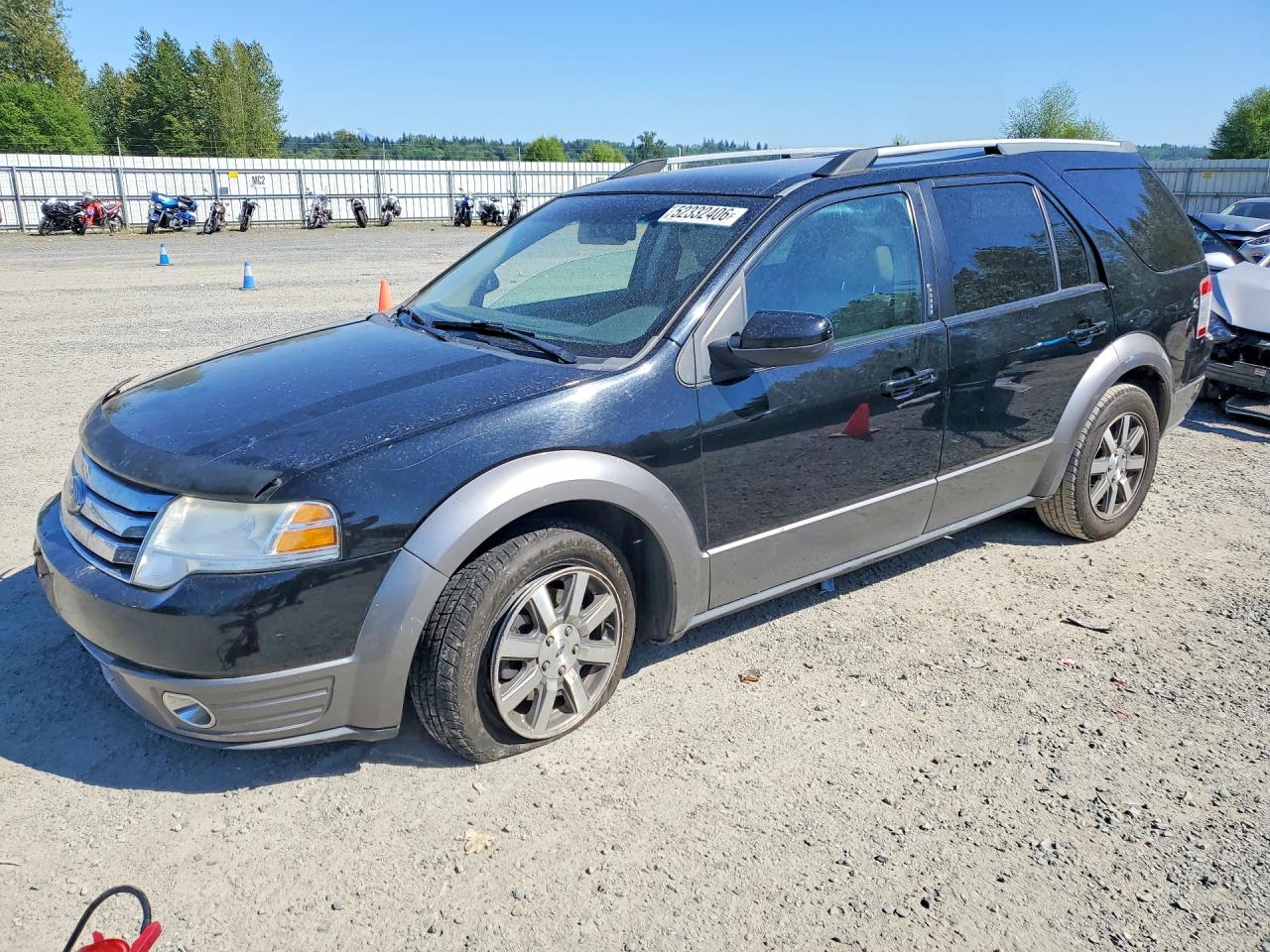 2008 Ford Taurus X SEL, VIN 1FMDK05W38GA38975 — Front end