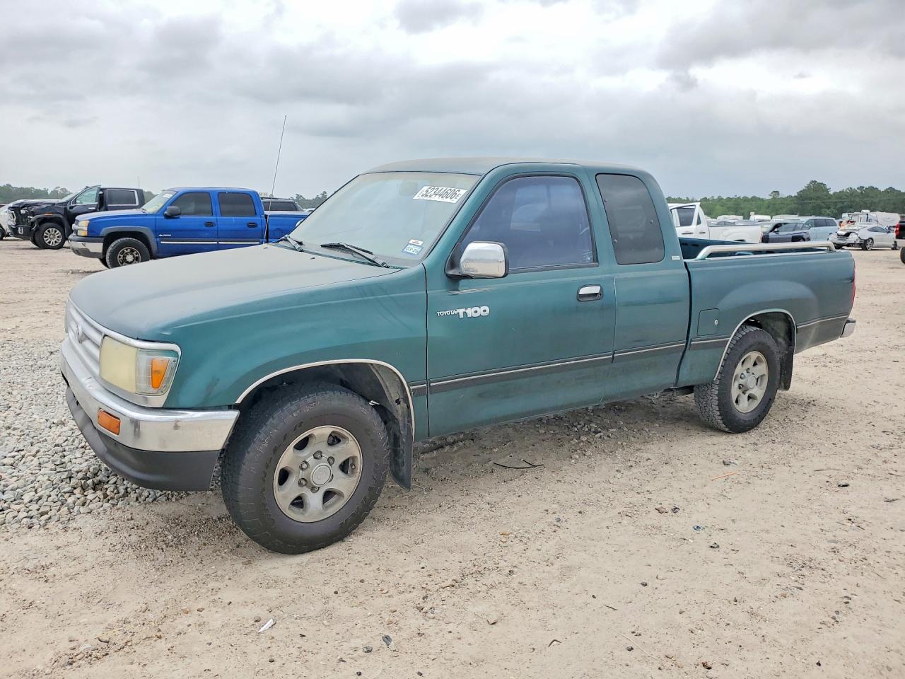 1998 Toyota T100 SR5, VIN JT4TN14D4W0041919 — Minor dents and scratches