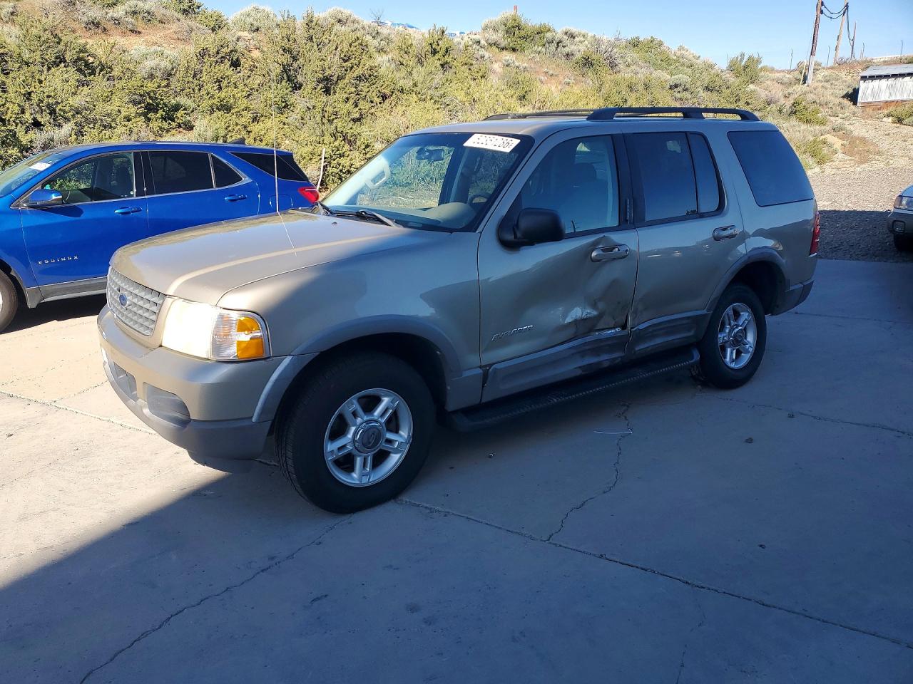 2002 Ford Explorer XLT, VIN 1FMZU73E02ZB42547 — Undercarriage