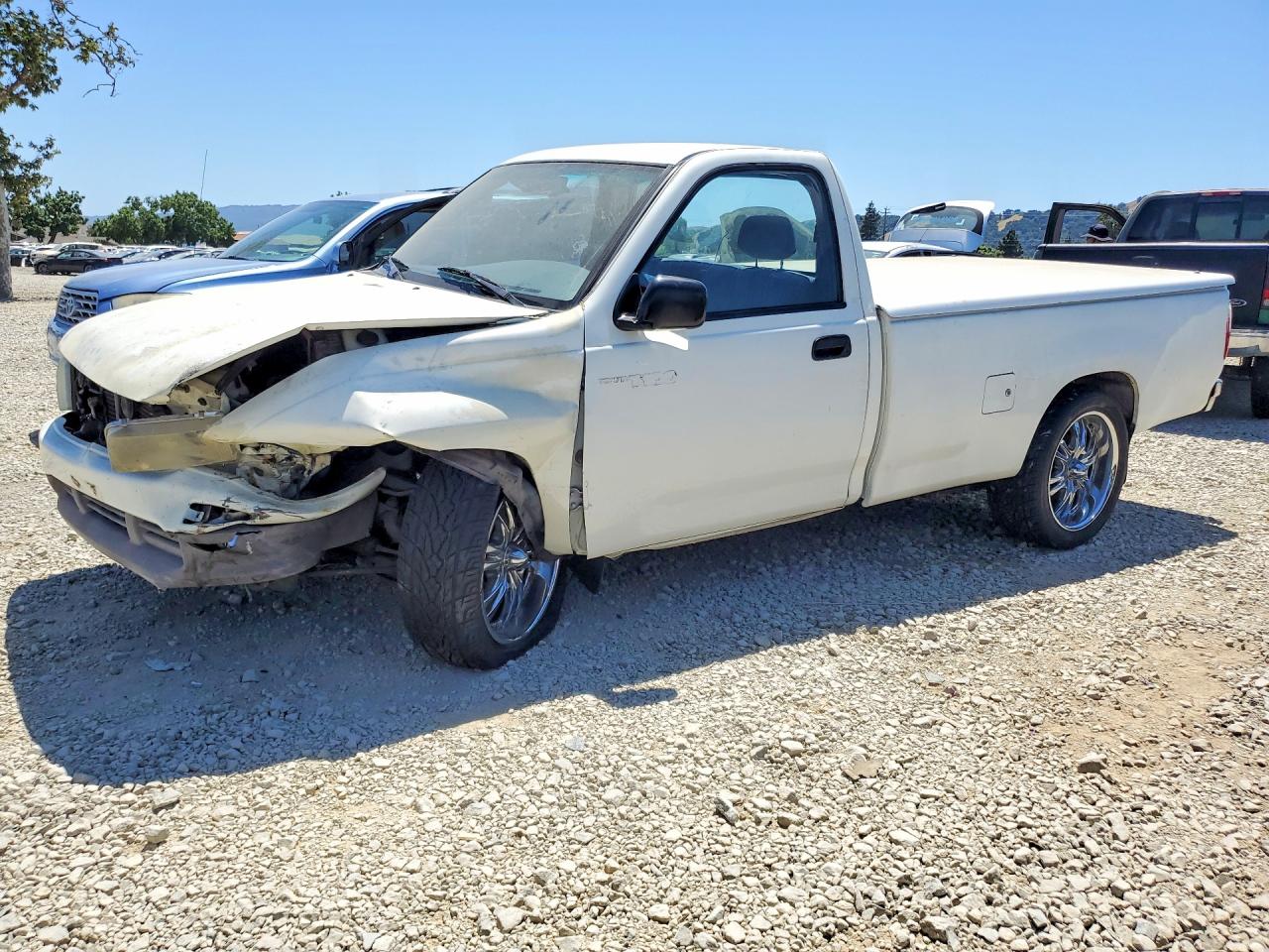 1997 Toyota T100, VIN JT4JM11D6V0017862 — Front end
