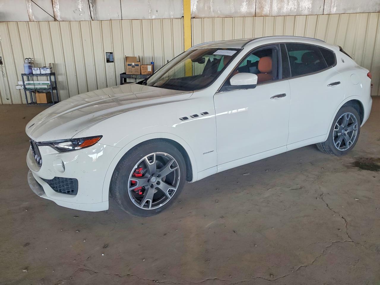 2018 Maserati Levante GranLusso, VIN ZN661XUL9JX295966 — Side