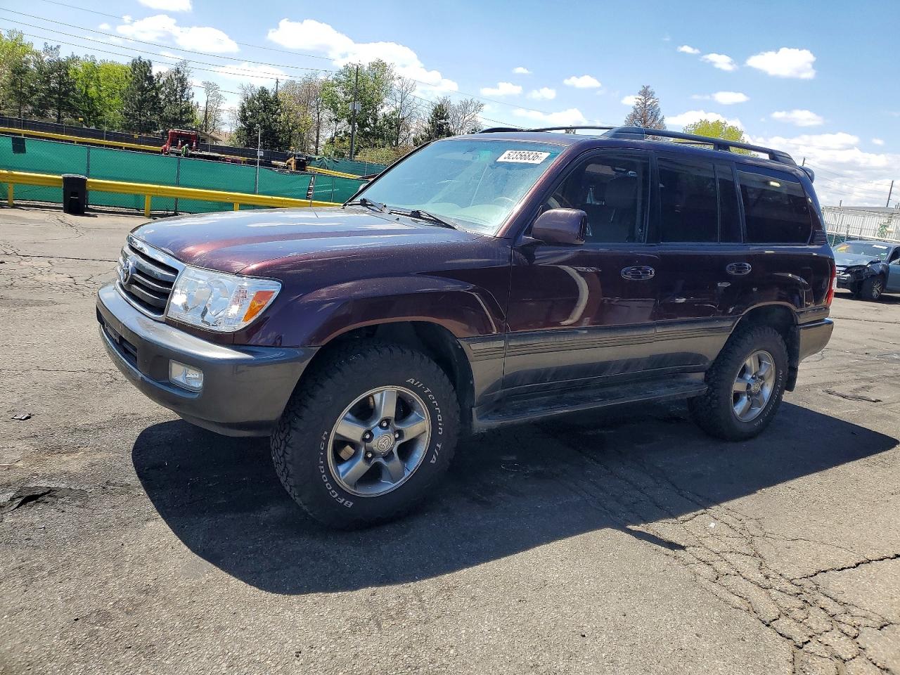 2007 Toyota Land Cruiser, VIN JTEHT05J772103292 — Side
