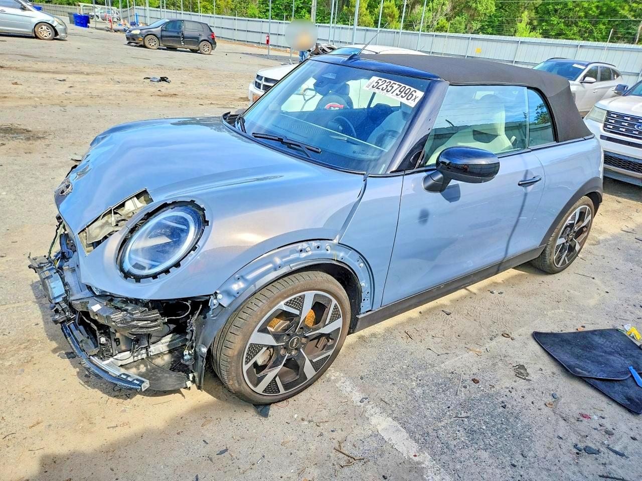 2025 MINI Convertible Cooper S, VIN WMW23GX09S2X55053 — Перед