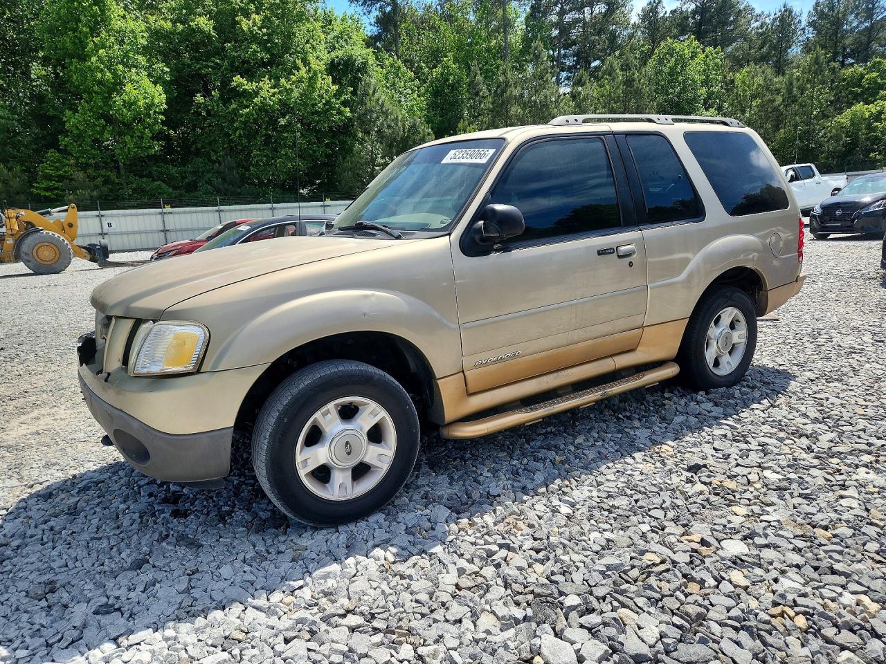 2001 Ford Explorer Sport, VIN 1FMYU60E31UC65815 — Front end