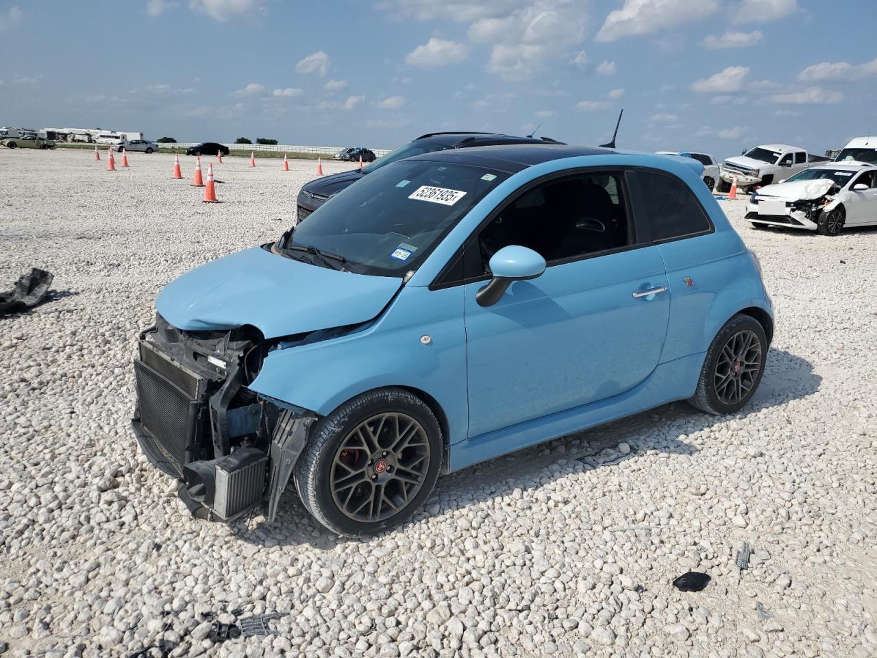 2017 FIAT 500 Abarth, VIN 3C3CFFFH3HT580312 — Front end
