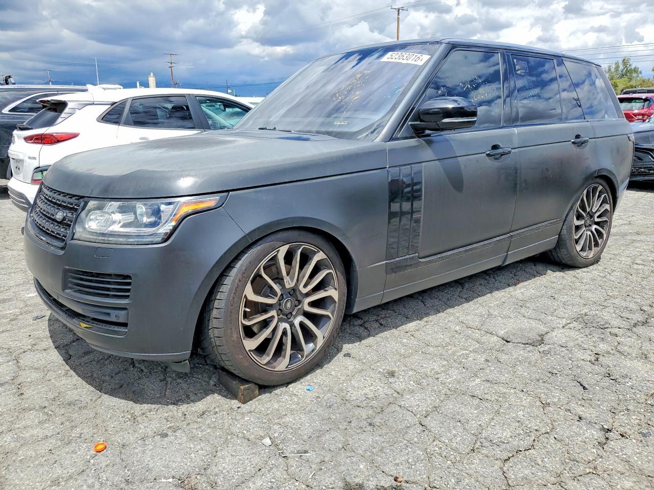 2017 Land Rover Range Rover HSE, VIN SALGS2FK8HA325443 — Rear end